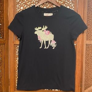 🚺 Abercrombie Kids navy short sleeve moose tee
